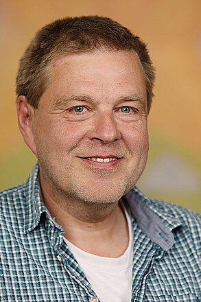 Frank Bracker freundlich lächelnd